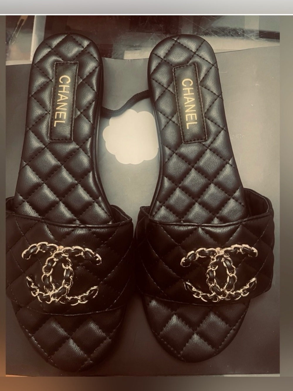 🔥 Chanel WHITE OR BLACK Quilted  Sandals with Iconic chain CC size 42 10 11